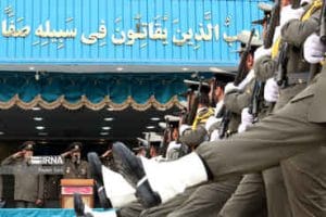 ارتش جمهوری اسلامی ایران؛ ستاره آسمان عشق و ایثار    *سیدحرمت‌الله موسوی مقدم