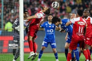 مسعود اقبالی: بخت پرسپولیس برای قهرمانی بیشتر از استقلال است/ تبانی دور از ذهن نیست!