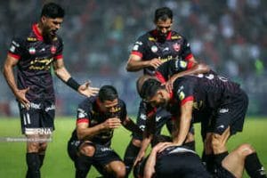 حلالی: پرسپولیس باید مربی‌ در حد برانکو داشته باشد/ کادرفنی حاشیه‌ها را از تیم دور کند