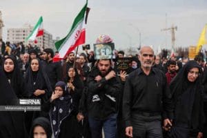 وداع پایانی مردم قم با پیکر مطهر رئیس جمهور و شهدای خدمت