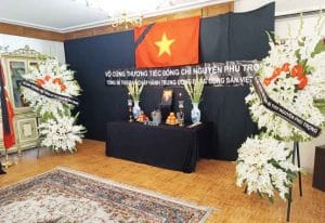 اعضای انجمن دوستی ایران و ویتنام با حضور در سفارت این کشور درگذشت نگوین فو ترونگ را تسلیت گفتند