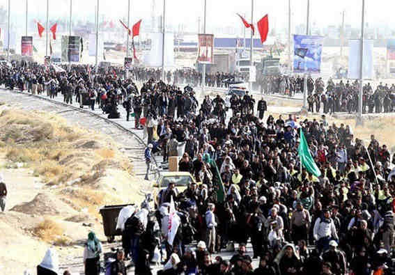 خدمت‌رسانی جهادی کارکنان گمرک در مرز بین المللی مهران/ تشریفات گمرکی ۱۴۰۰ کامیون مواکب از ۱۶ مرداد تاکنون