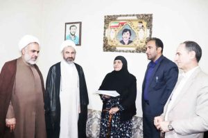 دیدار نماینده ولی فقیه در استان و امام جمعه با خانواده های معظم شهدا  + گزارش تصویری