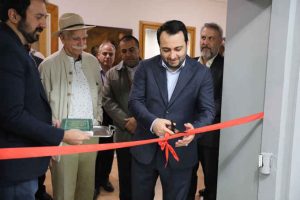 آغاز نمایشگاه ملی پوستر سپهر بانک صادرات ایران/ محسن سیفی: بانک صادرات ایران تغییر نگاه بانکداری را از مسیر فرهنگ و هنر آغاز کرده است