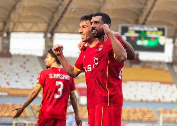 آتش‌بازی فولاد در اهواز؛ شاگردان گل‌محمدی جای پرسپولیس را گرفتند