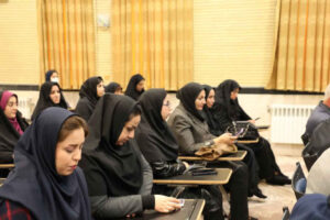 نشست خبری امام جمعه ایلام با اصحاب رسانه به روایت تصویر
