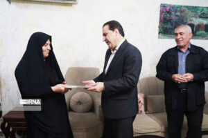 استاندار ایلام: مسیر شهدا، الگویی برای مقاومت و پیشرفت جامعه است