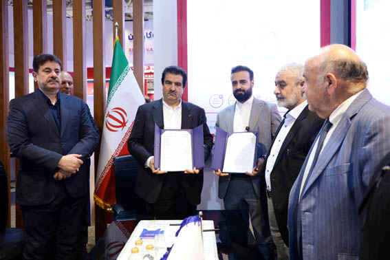 امضای ۱۰ تفاهم‌نامه همکاری توسط بانک رفاه کارگران در نمایشگاه ایران اکسپو ۲۰۲۵