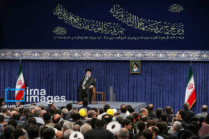 رهبر انقلاب: خدمات شهید رئیسی مایه آبرو، عزت و اعتبار ملی بود/ آمریکایی‌ها یاوه‌گویی نکنند