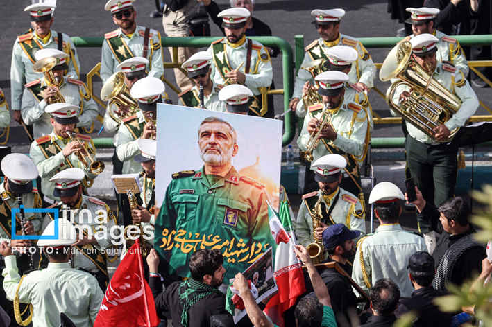 همراهی شخصیت‌ها با مردم در تشییع «شهدای اقتدار ملی»؛ از روسای قوا تا شمخانی مجروح