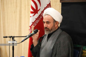 امام جمعه ایلام: وحدت و هوشیاری ملی رمز عبور از تهدیدهای دشمن است