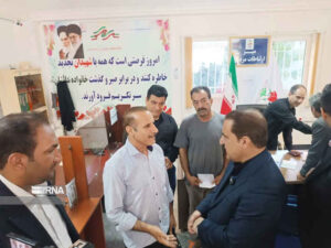 استاندار ایلام: جامعه ایثارگری شایسته بهترین خدمات است