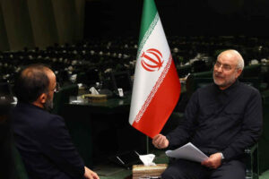 قالیباف: رهبر معظم انقلاب سبب شکل‌گیری دفاع ۹۰ میلیونی شدند