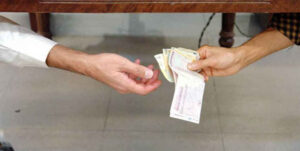 تیغ جراحی و دستان خالی: روایتی تلخ از رنج بیماران ایلامی   ✍️ عبدل خزلی
