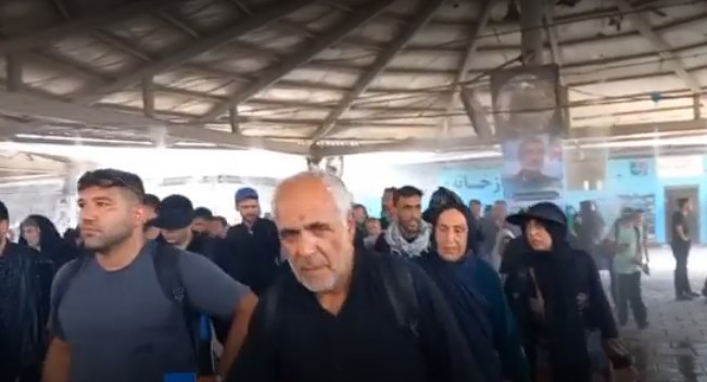 فیلم / گام‌های عاشقی زائران اربعین در پایانه مرزی مهران