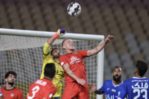 حالا استقلال یک «پدر و مادر خوب» دارد