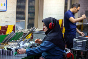نبض تولید با احیا و افتتاح ۷۳۰ واحد صنعتی در هفته دولت