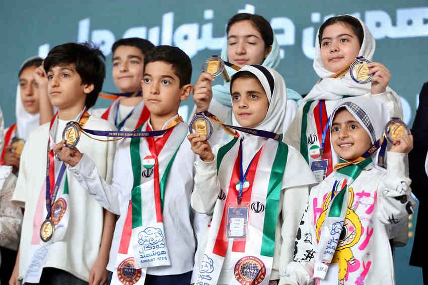 نابغه‌های کوچک ایران چرتکه انداختند