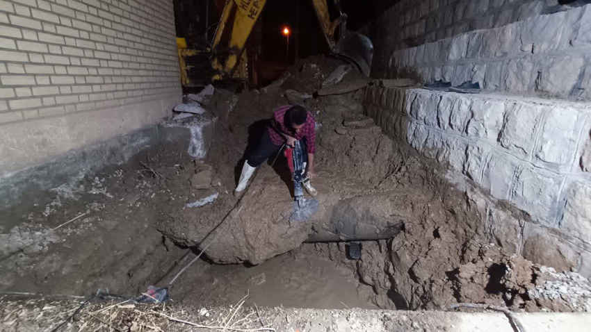 رفع شکستگی خط انتقال آب در سایت پمپاژ سیاهگل ایوان
