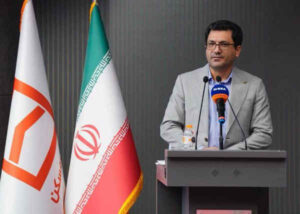لزوم تعامل سازنده با ذینفعان در مسیر تحقق اهداف بانک/ با همکاران صحبت کنیم و مباحث را به اشتراک بگذاریم
