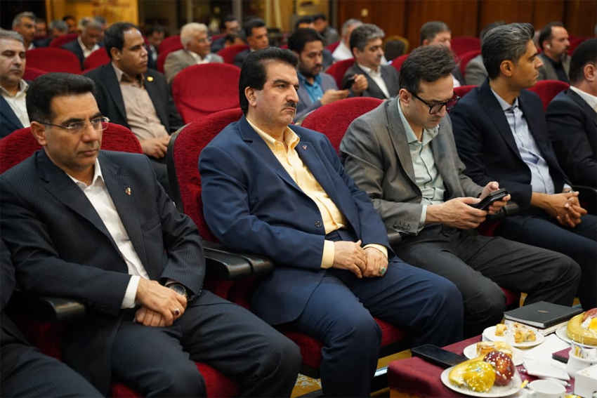 پشتیبانی بانک رفاه کارگران از واحدهای تولیدی استان هرمزگان از طریق ابزارهای نوین تامین مالی