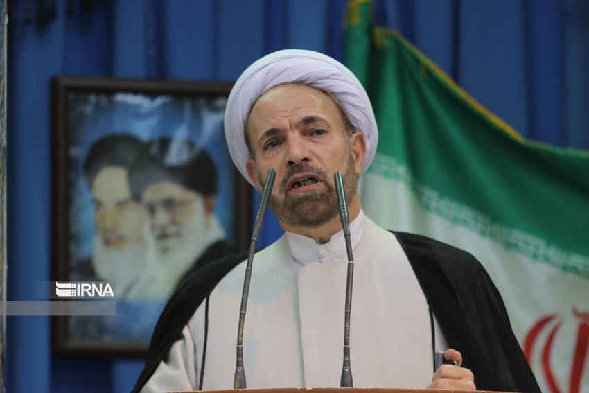 امام جمعه موقت ایلام: فرهنگ بسیجی ضامن پیروزی‌های کشور است