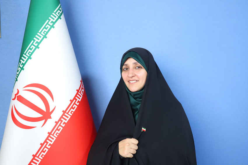 هنرمندان زن خارج از کشور می‌توانند بازگردند/ دعوت از زنان برای مشارکت فعال سیاسی