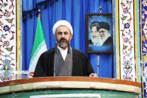 امام‌جمعه ایلام: وحدت ملی و حمایت از دولت راهبرد اصلی مقابله با دشمنان است