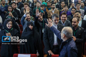 صریح با رئیس‌جمهور در «روز دانشجو»/ از نقد «آزادانه» تا بازگشت «چندصدایی» به دانشگاه