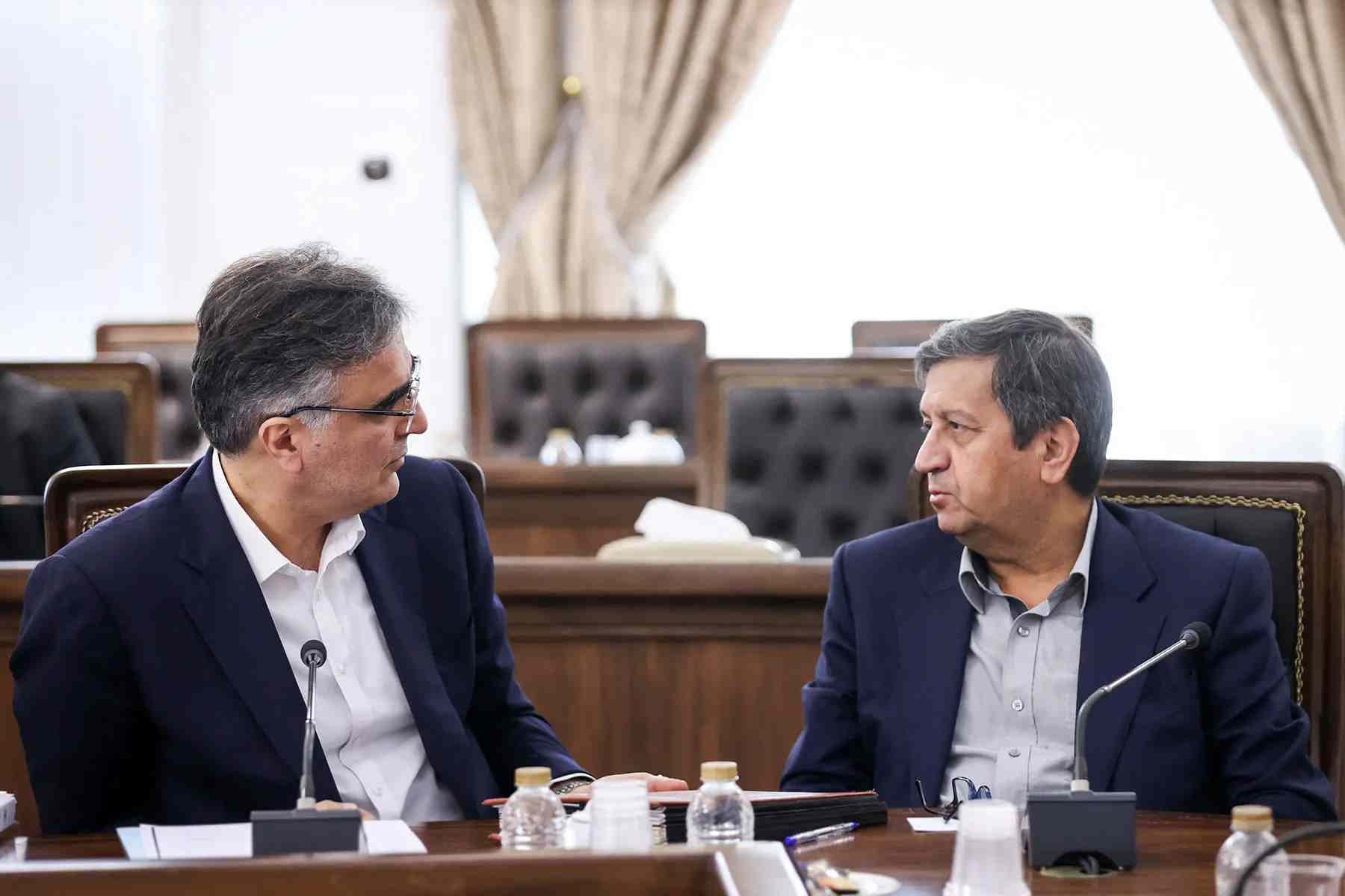 بازگشت همتی به بانک مرکزی؛ تأیید استعفای فرزین و تغییرات جدید در دولت