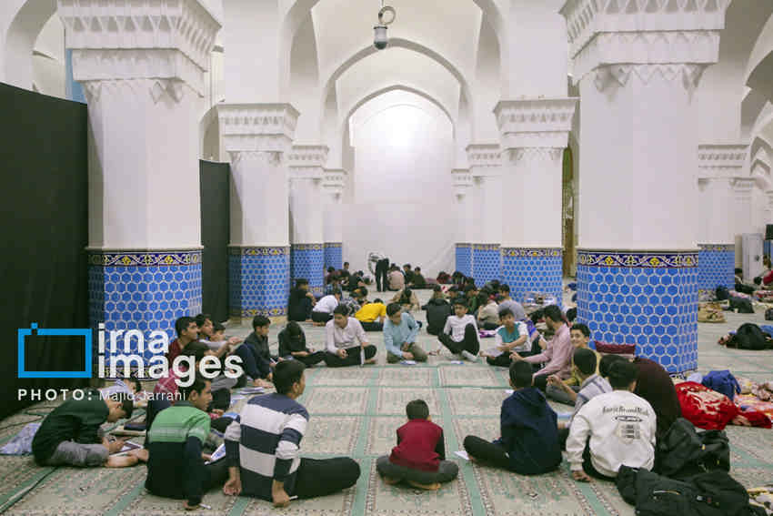 روایت نوجوانان از تجربه‌ای متفاوت در مسجد / خلوت عاشقانه نسل زد