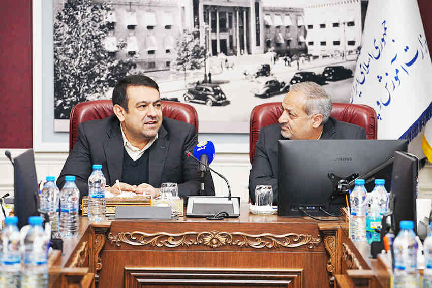 خدمت‌رسانی به فرهنگیان فراتر از محاسبات مالی است/ بانک ملی حامی و همراه نظام تعلیم و تربیت کشور است