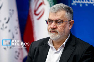 استاندار تهران: پاسداران همچون سدی نفوذناپذیر در برابر هرگونه آشوب ایستاده اند