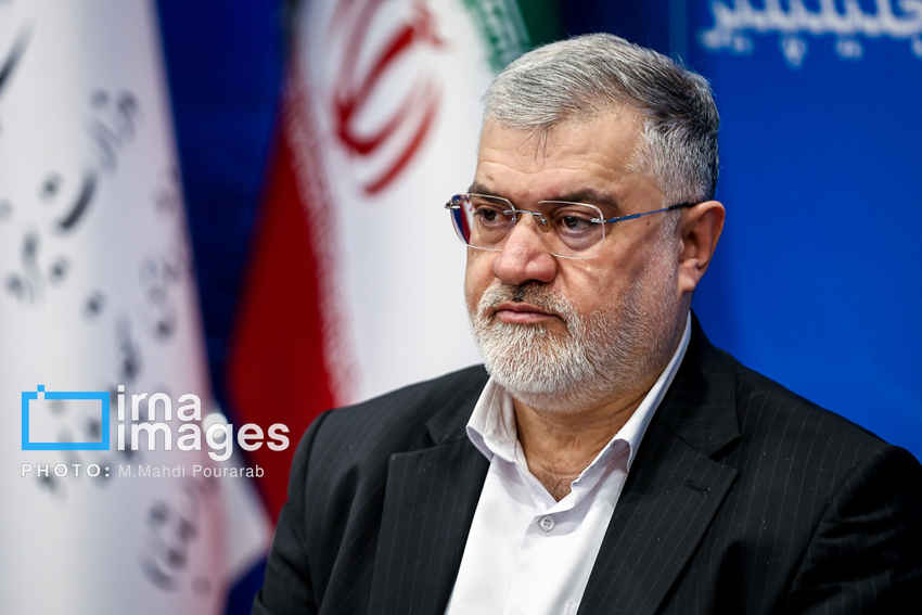 استاندار تهران: پاسداران همچون سدی نفوذناپذیر در برابر هرگونه آشوب ایستاده اند
