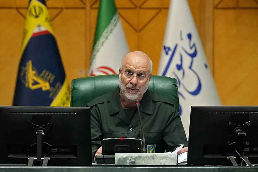 قالیباف:مردم ایران سپاه را بخشی از خود می‌دانند/ تروریستی محسوب شدن ارتش‌های اروپایی