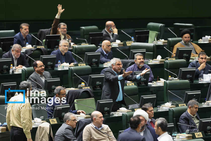 وزارت کشور موظف به راه اندازی سامانه مدیریت برخط اجتماع و راهپیمایی شد