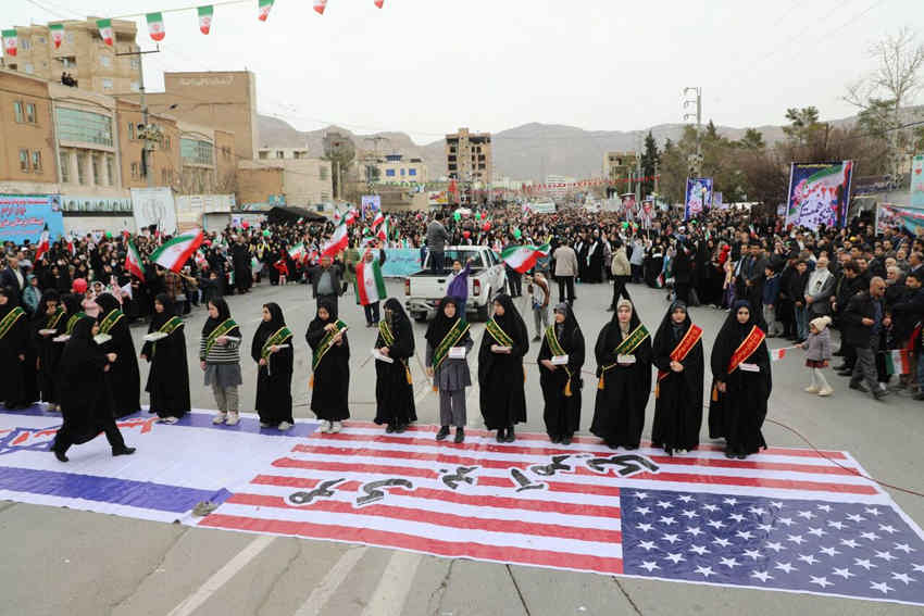 فریاد استکبارستیزی مردم ایلام بر سر آمریکا و اسراییل