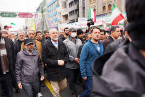 حضور قالیباف در راهپیمایی ۲۲ بهمن/ محبت‌های مردم را با کار جهادی جبران کنیم