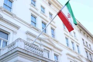 سفارت ایران در لندن درباره بیانیه غربی درخصوص تنگه هرمز: متجاوزان را محکوم کنید، نه ایران
