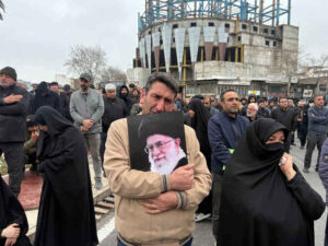 بیانیه نهادهای فرهنگی هنری به مناسبت شهادت رهبر انقلاب