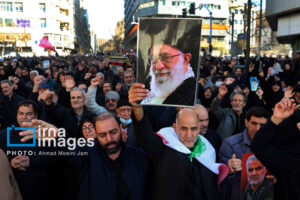 نهاد حقوق‌بشری انگلیس: آیت‌الله خامنه‌ای به دلیل ایستادن در سمت درست تاریخ شهید شد