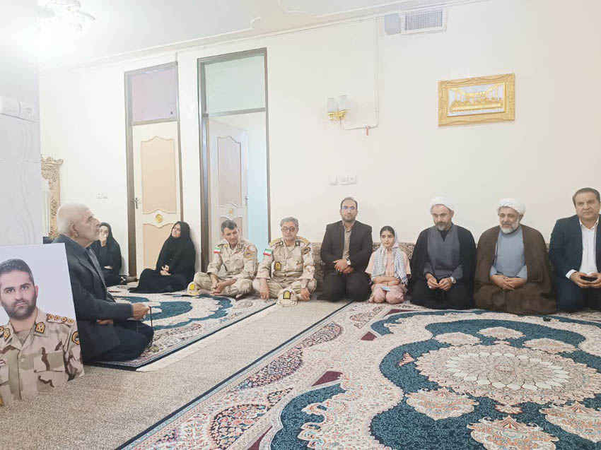 تداوم میثاق با آرمان‌های سرخ شهادت؛ دیدار مسئولان ارشد ایلام با خانواده معظم شهدای جنگ تحمیلی رمضان