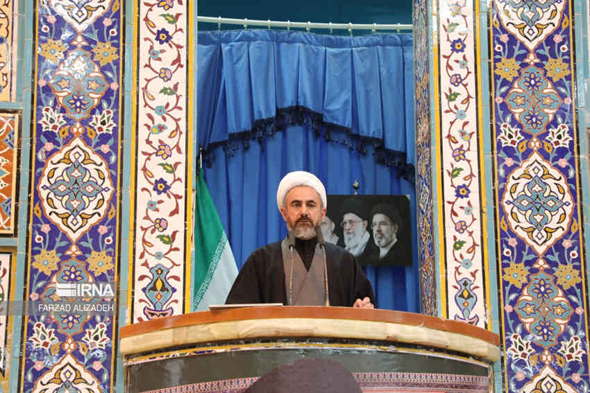 امام جمعه ایلام: بازدارندگی و جهاد اقتصادی هم‌تراز اقتدار نظامی است