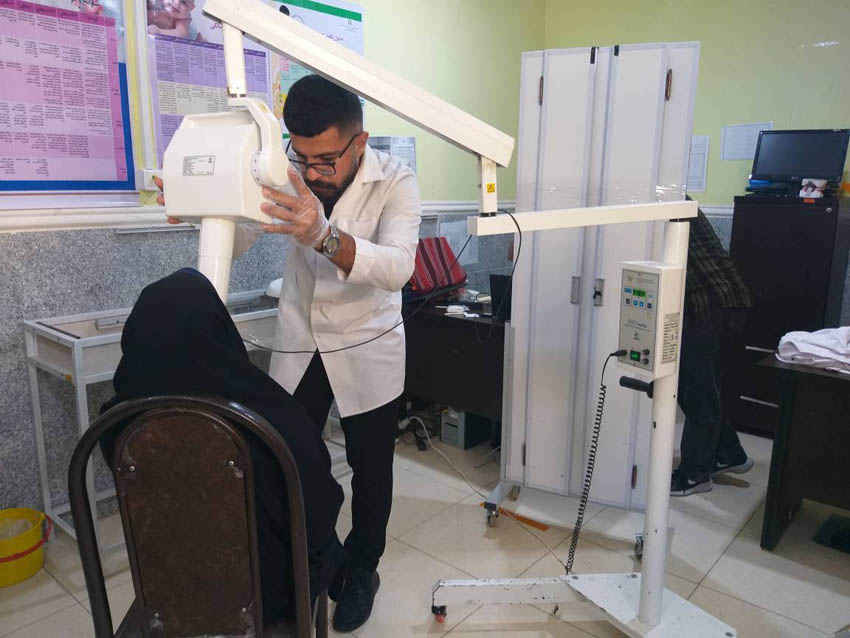 اردوی جهادی دندانپزشکی و مامایی در ایلام؛ لبخندِ رضایت بر لبان ۳۰۰ مددجوی کمیته امداد