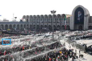 وداع با آقای شهید؛ جهان از بغض ایستاد، زمین از اشک لرزید   *میثم ناصرنژاد