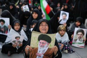 خدا نگهدار، ای تابناک‌ترین قهرمانِ وطن   *فرشته قاسمیان