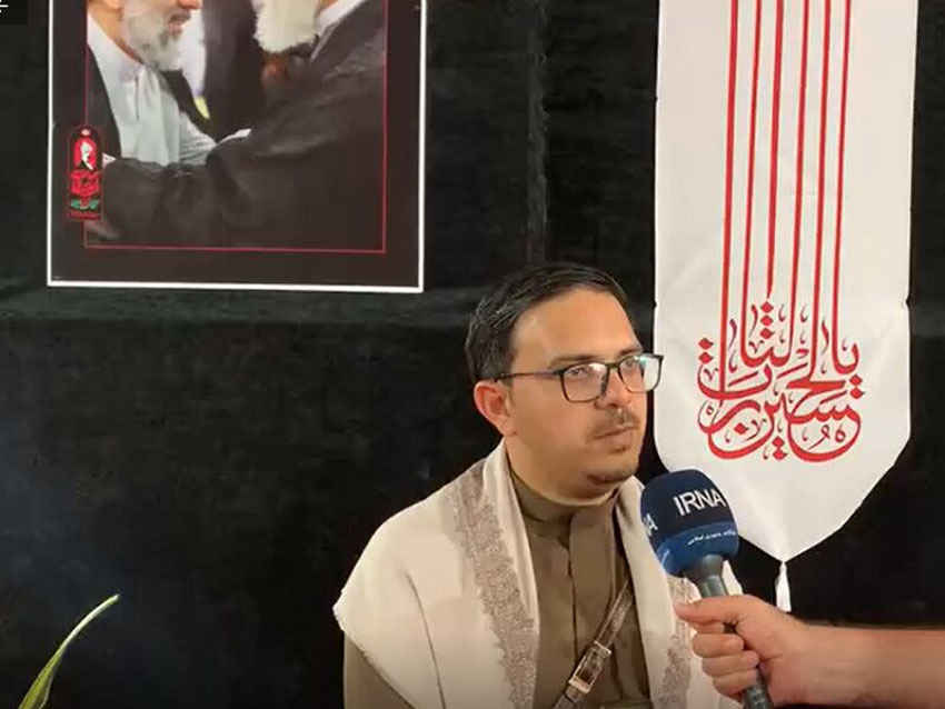 فعال یمنی: دشمنان انتظار حضور گسترده در مراسم وداع با رهبر شهید را نداشتند + فیلم