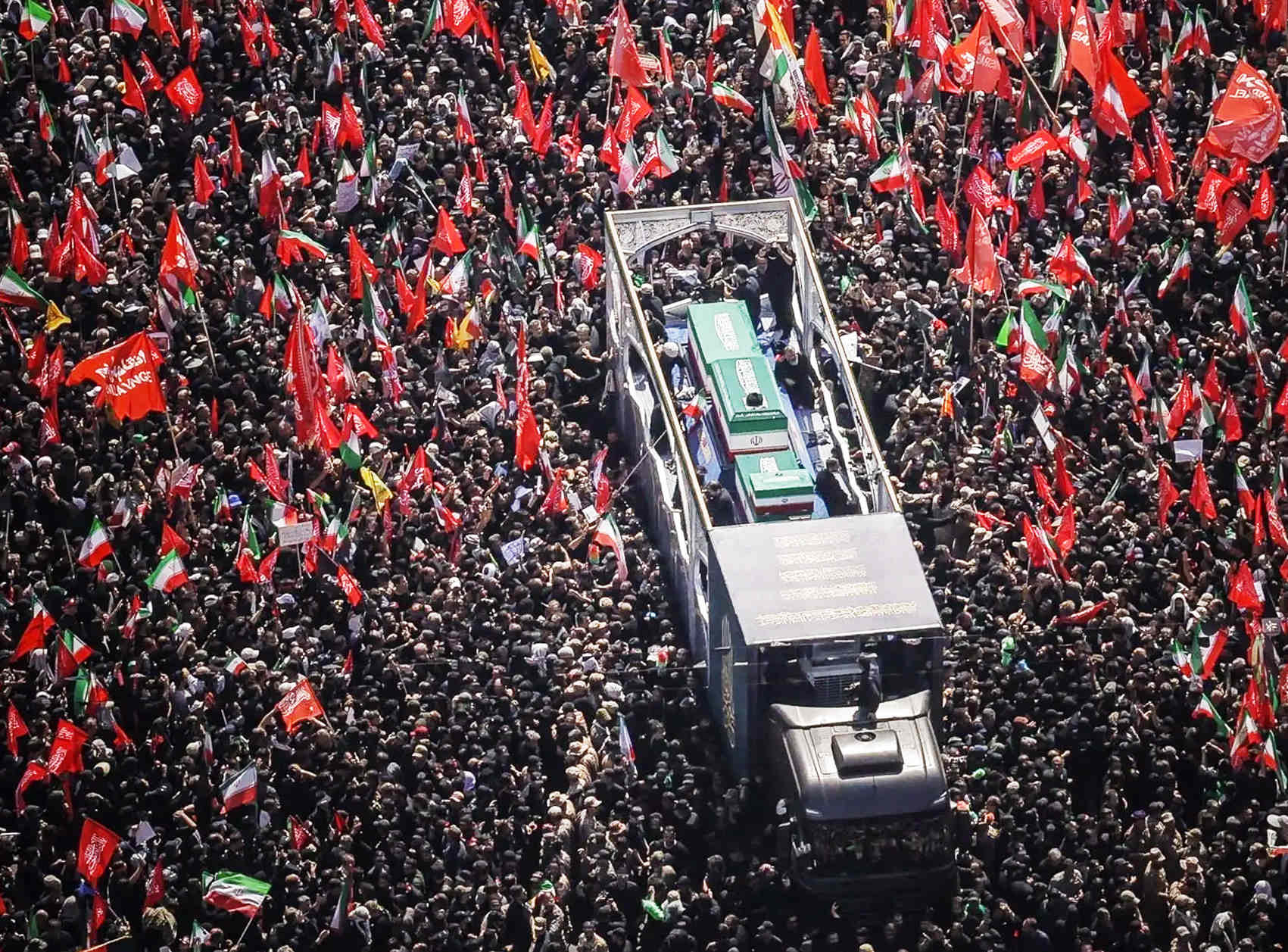 نشستن جایز نیست، باید برخاست ✍️ سیدداود سجادی اسدآبادی