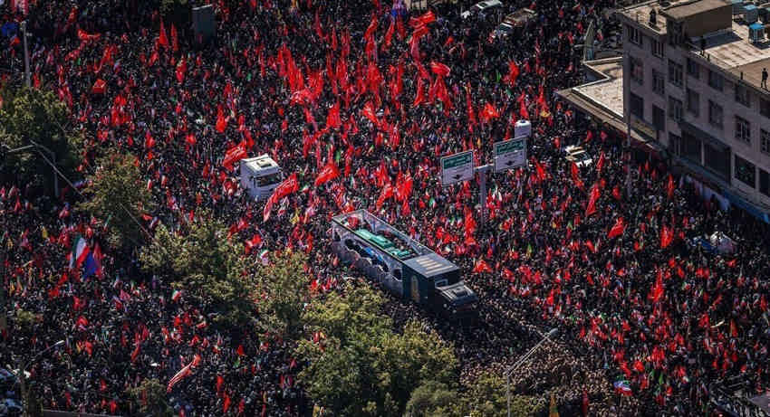 اعرافی: تشییع تاریخی رهبر شهید سد استواری در برابر دشمنان شکل داد