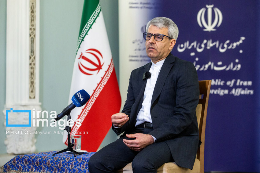 بقائی: هیچ بندی از تفاهم‌نامه اجازه ایجاد مسیر موازی در تنگه هرمز را نمی‌داد